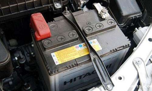 1544065719677057.jpg 汽车电瓶2.jpg