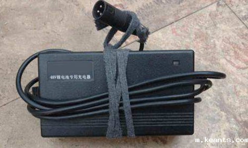 1544664025829665.jpg 锂电充电器.jpg