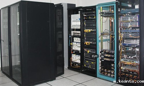 UPS锂电池.jpg UPS锂电池.jpg