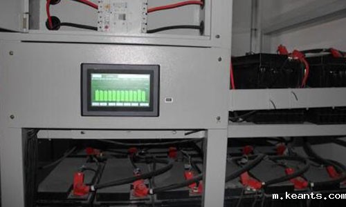 机房UPS蓄电池.jpg 机房UPS蓄电池.jpg