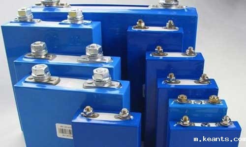 <b>房车磷酸铁锂电池优点和锂电池使用注意事项</b>