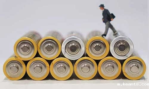 <b>锂电池厂商详解动力锂电池和消费锂电池的区别</b>