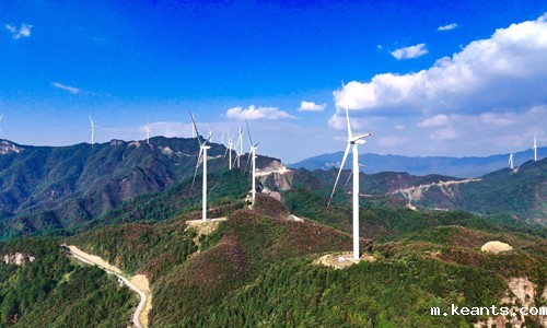 户外无人值守场景下自管理风力专用ups